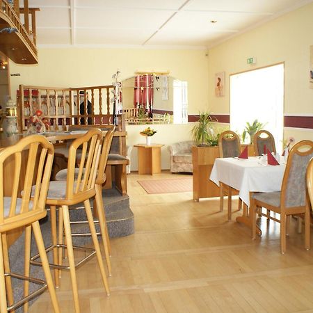 Kastanienhof Hotel Garni Zinnowitz Ngoại thất bức ảnh